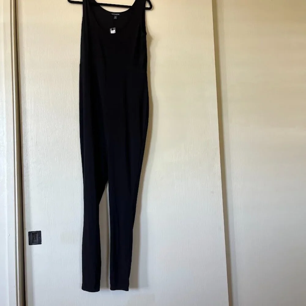 NEW Pretty Little Thing Maternity Jumpsuit 12